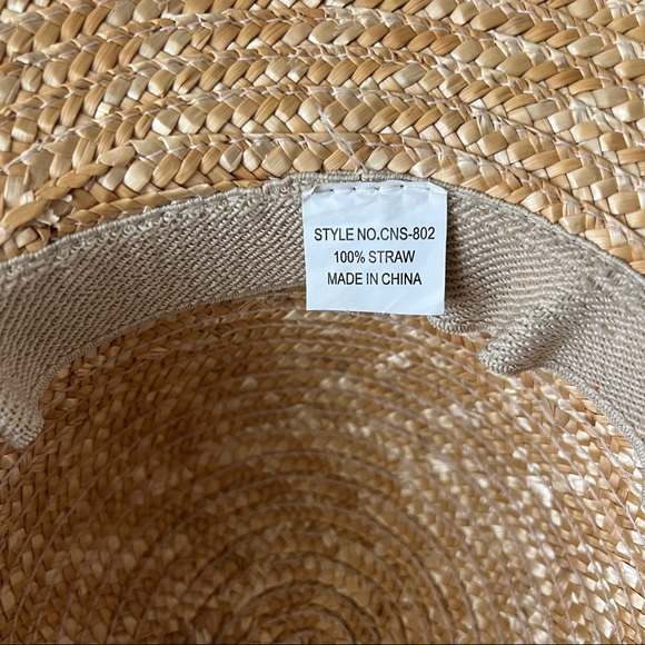 Straw Hat With Bow - Picture 4 of 8